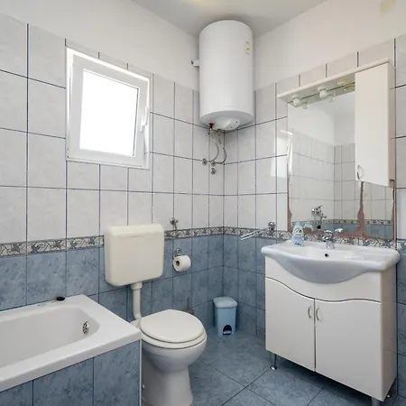Апартаменты With Parking Space Sali, Dugi Otok - 16324